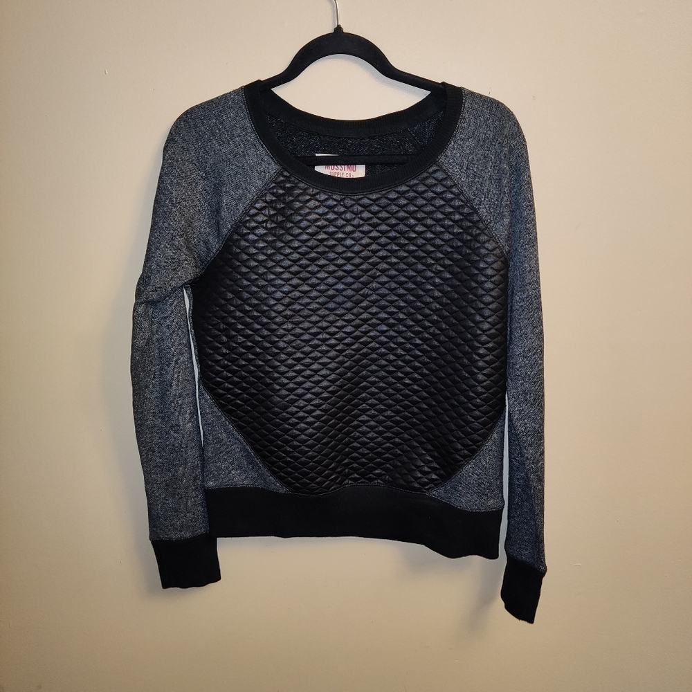 Mossimo sweater small